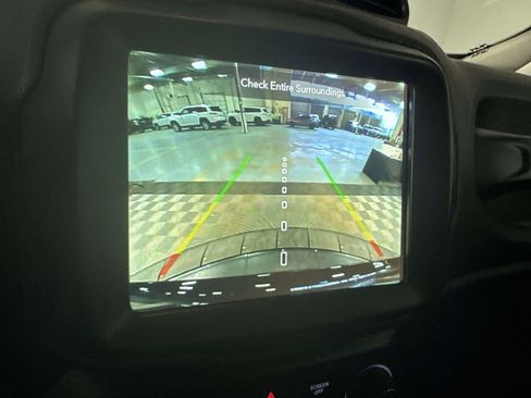 Used 2023 Jeep Renegade Trailhawk image 24