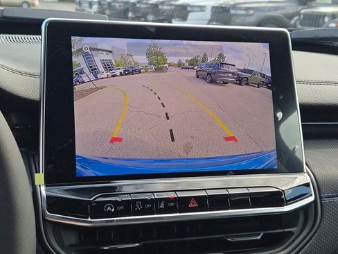 New 2026 Jeep Compass Latitude image 27