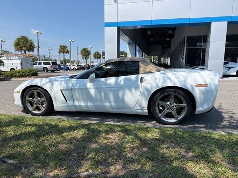 Used 2007 Chevrolet Corvette Convertible w/ Preferred Equipment Group RWD image 7