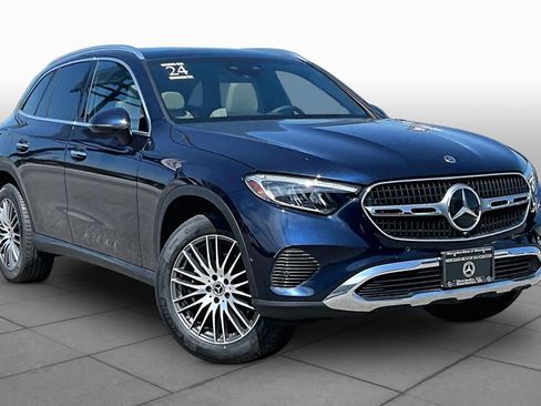 Used 2024 Mercedes-Benz GLC 300 4MATIC image 3