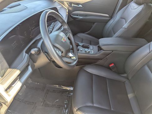 Certified 2024 Cadillac XT4 Premium Luxury image 28