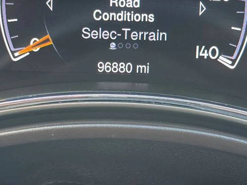Used 2015 Jeep Grand Cherokee Overland w/ Advanced Technology Group AWD/4WD image 16