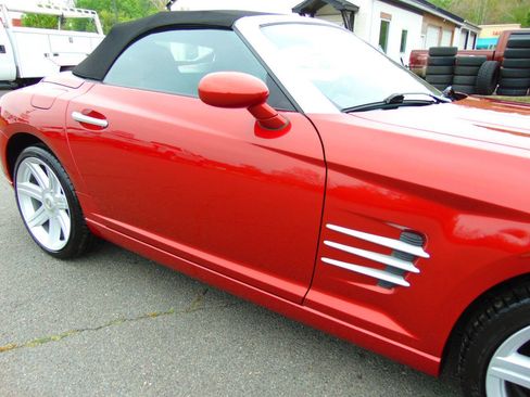 Used 2005 Chrysler Crossfire Limited RWD image 33