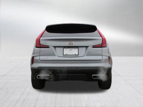 Used 2024 Cadillac XT4 Premium Luxury image 4