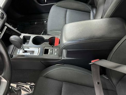Used 2019 Subaru Outback 2.5i AWD/4WD image 22