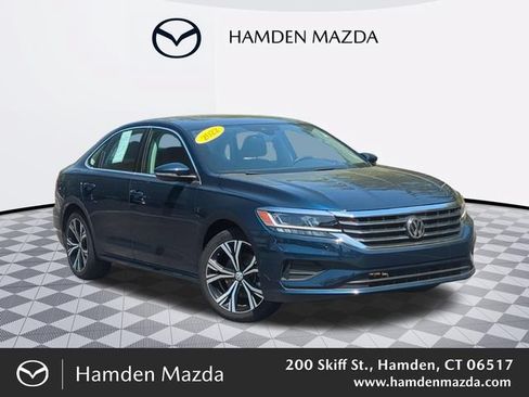 Used 2022 Volkswagen Passat 2.0T SE FWD image 1