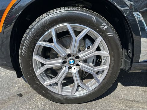 Used 2026 BMW X7 xDrive40i AWD/4WD image 25