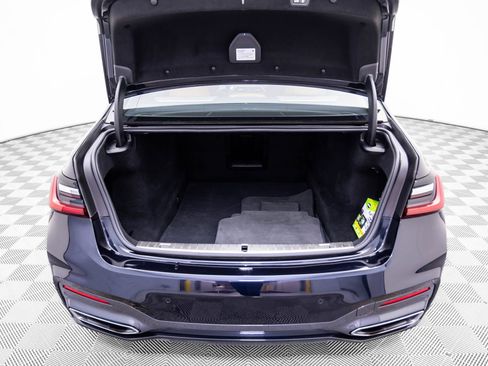 Certified 2022 BMW 750i xDrive w/ Executive Package image 29