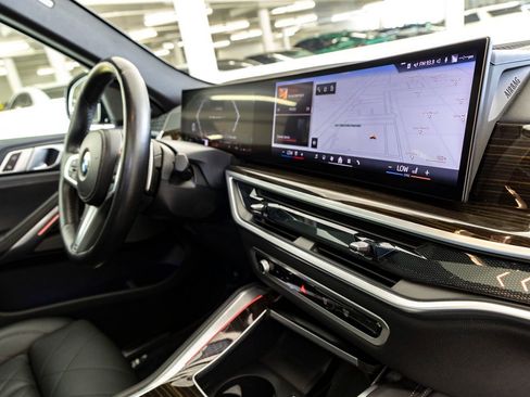 Used 2025 BMW X6 xDrive40i image 31