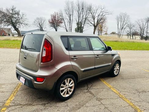 Used 2012 Kia Soul + image 5