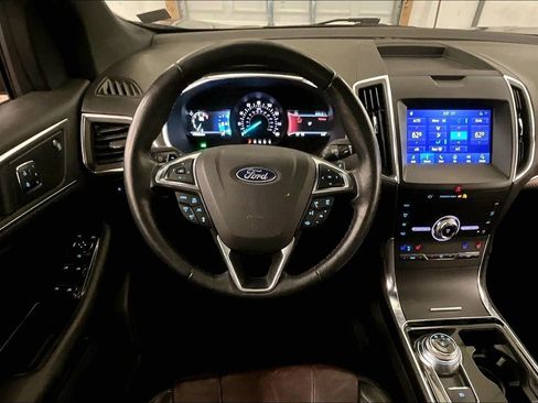 Used 2020 Ford Edge Titanium w/ Equipment Group 301A image 5