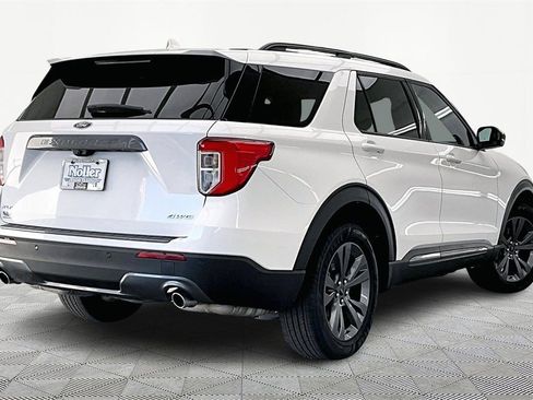 Used 2023 Ford Explorer XLT w/ Equipment Group 202A image 2