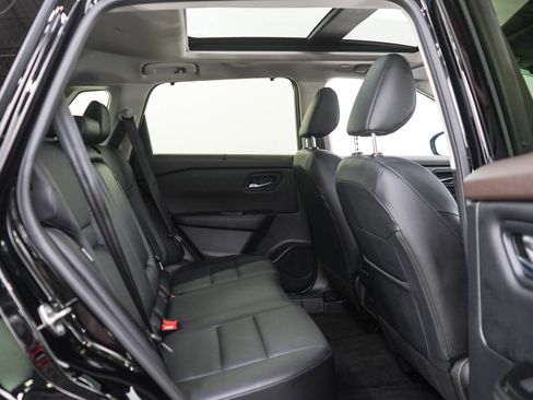 Used 2023 Nissan Rogue SV w/ SV Premium B Package AWD/4WD image 12