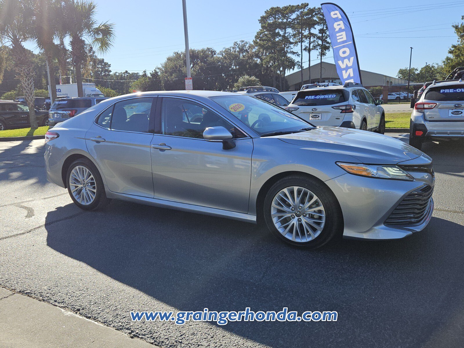 Used 2020 Toyota Camry XLE FWD image 7