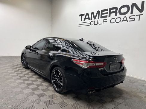 Used 2019 Toyota Camry XSE image 8