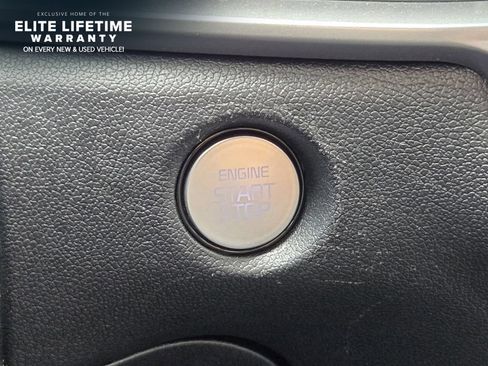 Certified 2025 Kia Sorento S FWD image 20