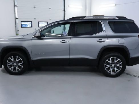 Used 2023 GMC Acadia SLT image 4
