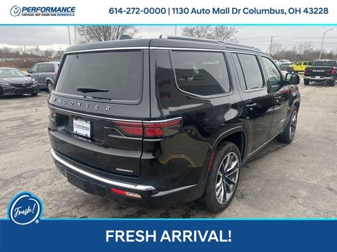 Used 2024 Jeep Wagoneer Series III w/ Premium Group I image 4