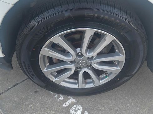Used 2016 Nissan Pathfinder SV FWD image 21