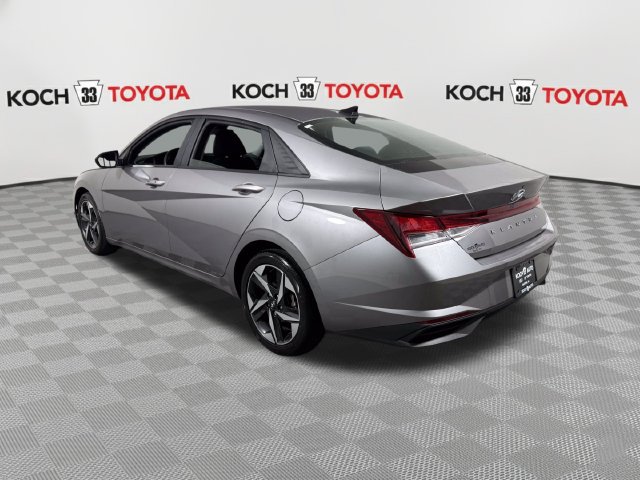Used 2023 Hyundai Elantra SEL w/ Convenience Package FWD image 6
