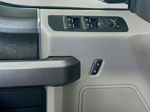 Used 2019 Ford F150 XLT AWD/4WD image 17