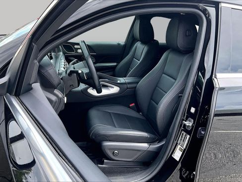 Used 2025 Mercedes-Benz GLE 450 4MATIC Coupe image 8