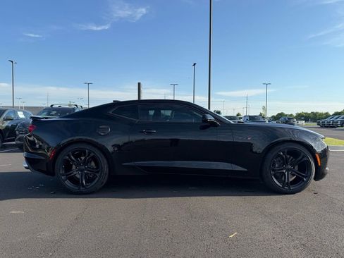 Used 2021 Chevrolet Camaro LT RWD image 4