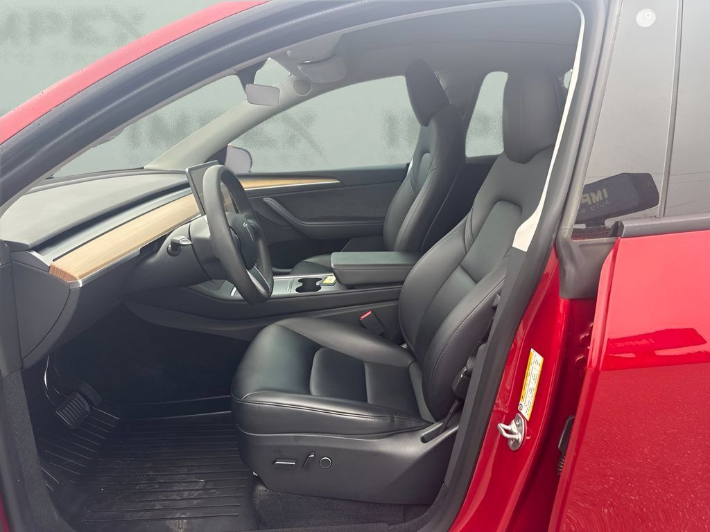 Used 2023 Tesla Model Y Long Range AWD/4WD image 5