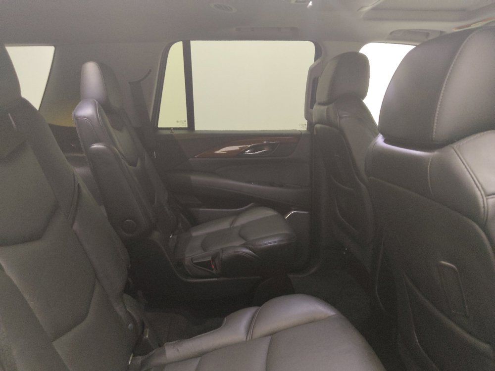 Used 2018 Cadillac Escalade Premium Luxury RWD image 21
