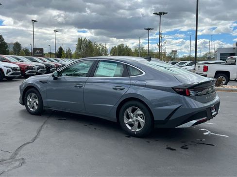 New 2026 Hyundai Sonata SE FWD image 11