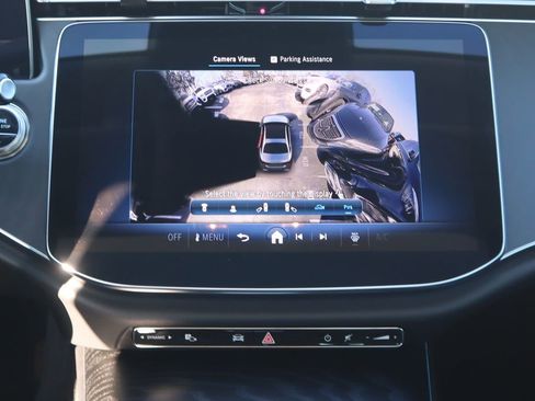 Used 2025 Mercedes-Benz E 450 4MATIC Sedan image 16