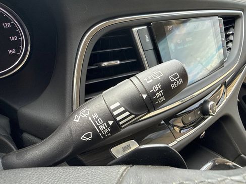 Used 2018 Buick Enclave Essence FWD image 28