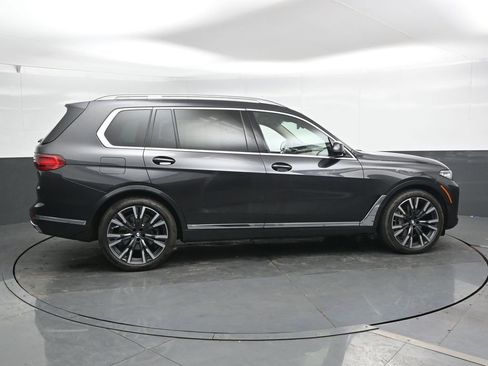 Used 2022 BMW X7 xDrive40i w/ Premium Package AWD/4WD image 4