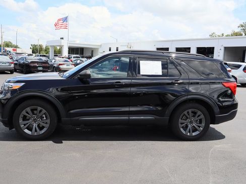 Used 2021 Ford Explorer XLT w/ Equipment Group 202A AWD/4WD image 6