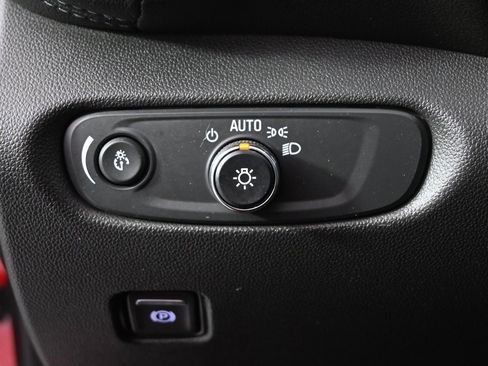 Used 2019 Chevrolet Blazer LT image 24