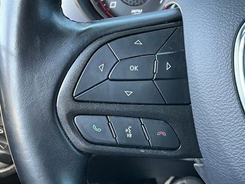 Used 2020 Dodge Charger SXT image 13