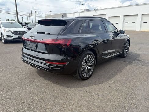 Used 2024 Audi Q8 e-tron Prestige w/ Prestige Package AWD/4WD image 5