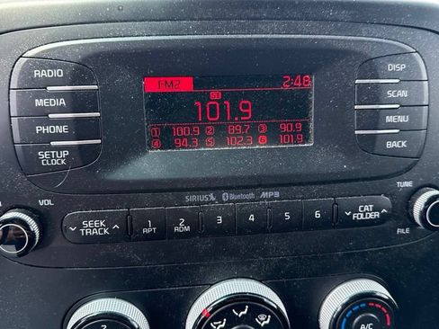 Used 2016 Kia Soul FWD image 13