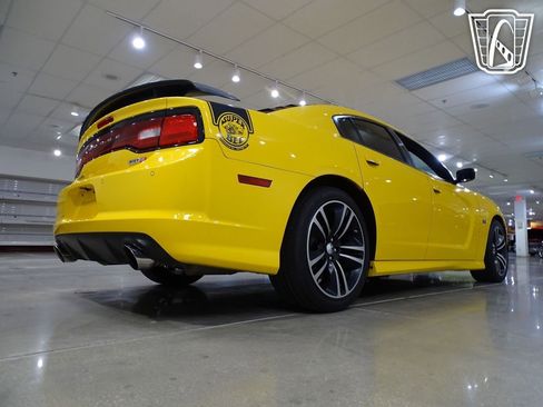 Used 2012 Dodge Charger SRT8 Super Bee w/ Driver Convenience Group II image 17