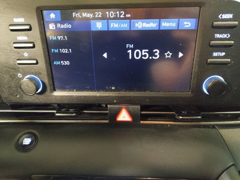Used 2025 Hyundai Elantra Sport FWD image 25