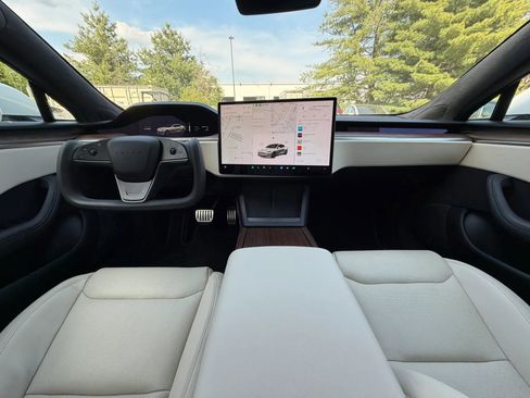 Used 2022 Tesla Model S Standard Range image 25