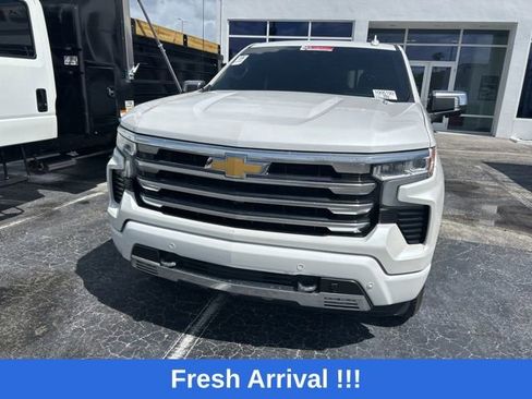 Used 2024 Chevrolet Silverado 1500 High Country image 3