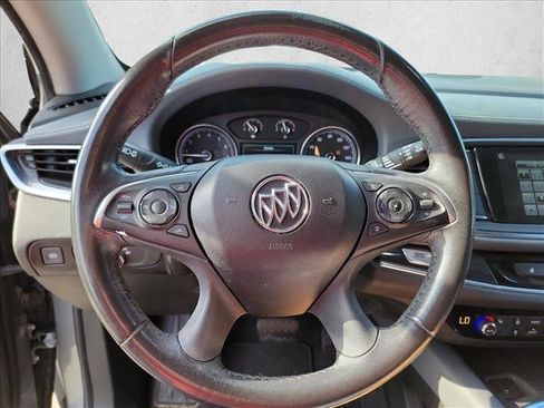 Used 2019 Buick Enclave Essence w/ LPO, Sport Appearance Package FWD image 17