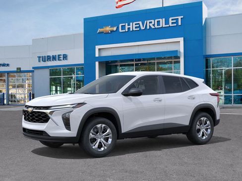 New 2026 Chevrolet Trax LS w/ Driver Confidence Package FWD image 2