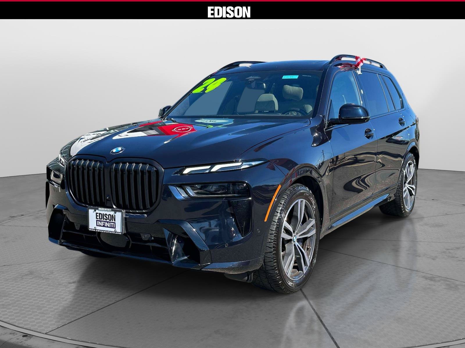 Used 2024 BMW X7 xDrive40i w/ M Sport Package AWD/4WD image 2