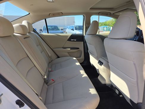 Used 2016 Honda Accord EX image 26