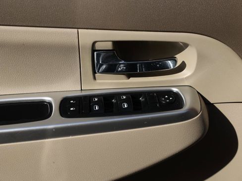 Used 2009 Jeep Liberty Limited w/ Premium Group AWD/4WD image 39