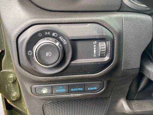 Used 2023 Jeep Wrangler Unlimited w/ 8.4" Radio Group AWD/4WD image 15
