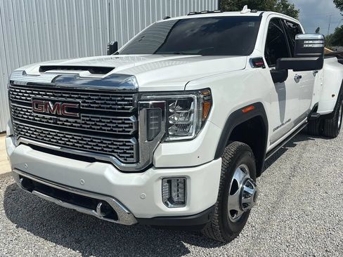 Used 2023 GMC Sierra 3500 Denali w/ Denali Ultimate Package AWD/4WD image 14