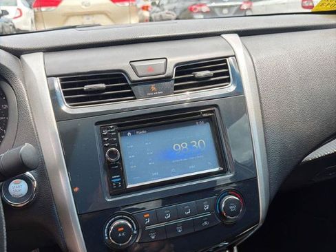 Used 2013 Nissan Altima 2.5 S FWD image 18